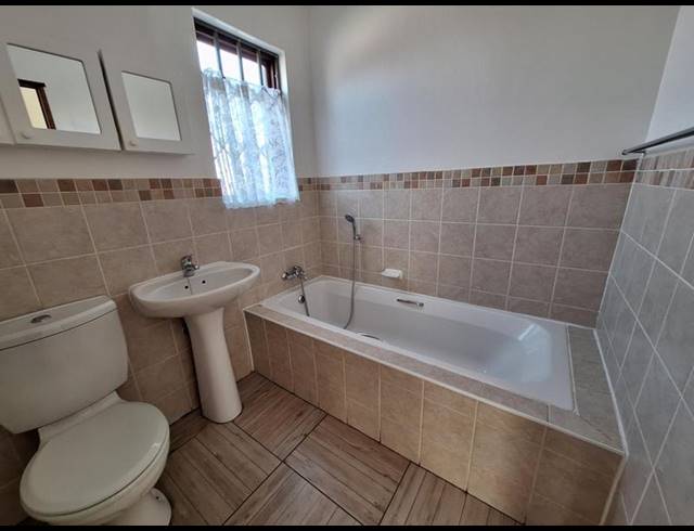 3 BEDROOM TOWNHOUSE FOR SALE IN ARUNDO ESTATE